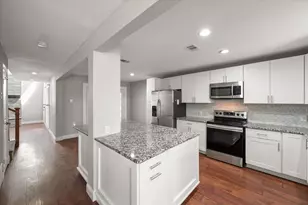 207 E Harwood Rd, Euless, TX 76039 - Photo 12