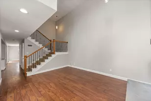 207 E Harwood Rd, Euless, TX 76039 - Photo 4