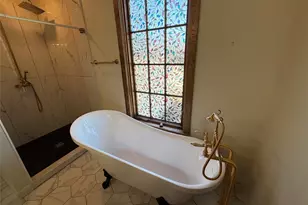 202 Throckmorton St, Weatherford, TX 76086 - Photo 10