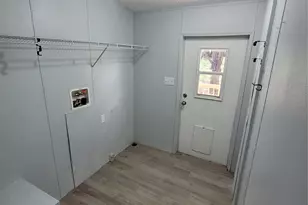 902 Devils River Dr, Granbury, TX 76048 - Photo 22