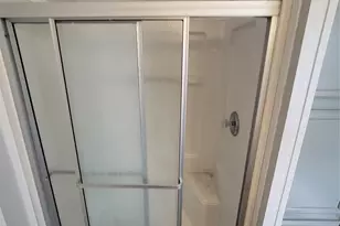 902 Devils River Dr, Granbury, TX 76048 - Photo 18