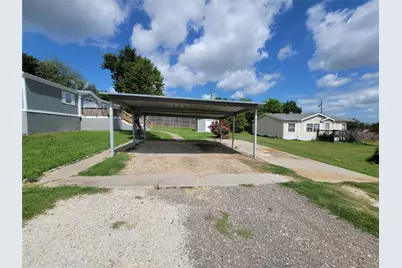 902 Devils River Drive, Granbury, TX 76048 - Photo 8