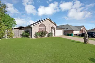 828 Windswept Dr, Cedar Hill, TX 75104 - Photo 2