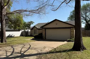 2961 Cripple Creek Trail, Grapevine, TX 76051 - Photo 2