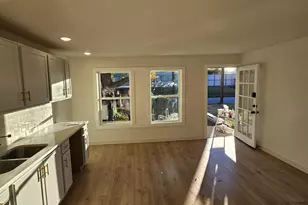 814 S Lyon St, Sherman, TX 75092 - Photo 2