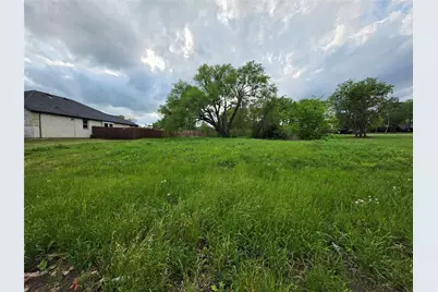 1610 Gibbons Street, Greenville, TX 75401 - Photo 2