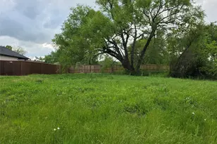 1610 Gibbons St, Greenville, TX 75401 - Photo 1