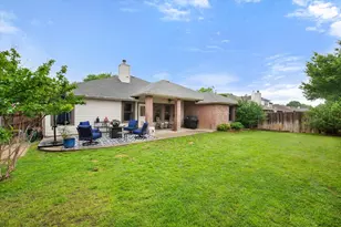 904 Lindstrom Dr, Fort Worth, TX 76131 - Photo 6