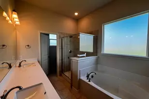 132 Hillview Trl, Decatur, TX 76234 - Photo 10