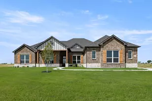 270 Maci Dr, Waxahachie, TX 75167 - Photo 1