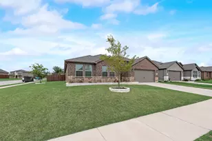 2016 Hampton St, Anna, TX 75409 - Photo 2
