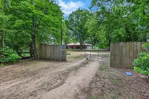 325 Lincoln St, Trinidad, TX 75163 - Photo 2