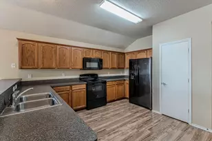 1311 Chapman Dr, Lancaster, TX 75134 - Photo 8