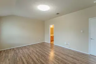 1311 Chapman Dr, Lancaster, TX 75134 - Photo 12