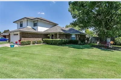 364 La Quinta Circle S, Keller, TX 76248 - Photo 1