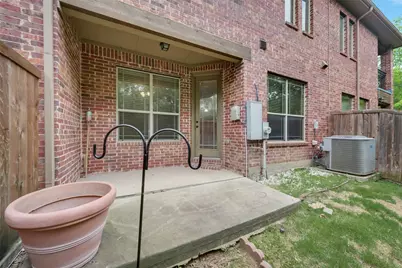 1003 Brook Hollow Drive, Euless, TX 76039 - Photo 24