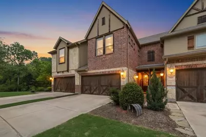 1003 Brook Hollow Drive, Euless, TX 76039 - Photo 2