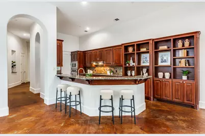 601 E 1st Street #220, Fort Worth, TX 76102 - Photo 14