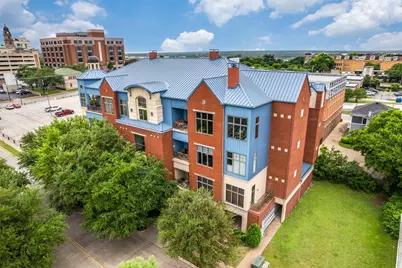 601 E 1st Street #220, Fort Worth, TX 76102 - Photo 6