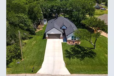 1418 Cheyenne Trail, Granbury, TX 76048 - Photo 2