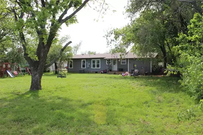 209 Pennsylvania Avenue, Graham, TX 76450 - Photo 32