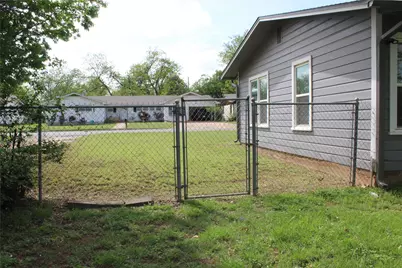 209 Pennsylvania Avenue, Graham, TX 76450 - Photo 26