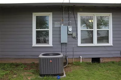 209 Pennsylvania Avenue, Graham, TX 76450 - Photo 22