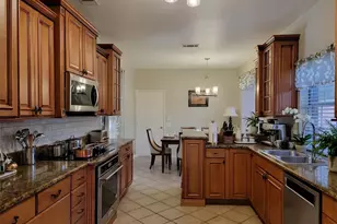 8609 Crested Cove Ct, Plano, TX 75025 - Photo 6