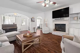4200 Jennifer Ln, Crowley, TX 76036 - Photo 8