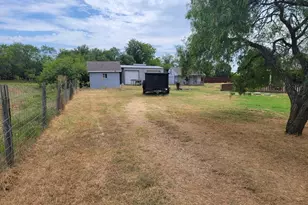 4200 Jennifer Ln, Crowley, TX 76036 - Photo 38