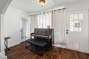 4200 Jennifer Ln, Crowley, TX 76036 - Photo 8