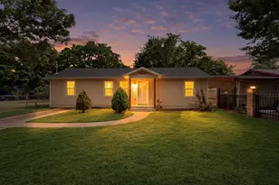 910 S Chatfield St, Ennis, TX 75119 - Photo 1