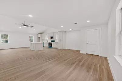 910 S Chatfield Street, Ennis, TX 75119 - Photo 16