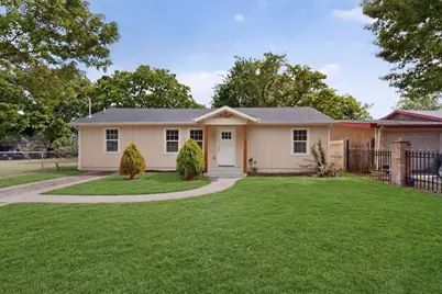 910 S Chatfield Street, Ennis, TX 75119 - Photo 2