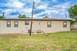 2717 Creek Dr, Granbury, TX 76048 - Photo 4