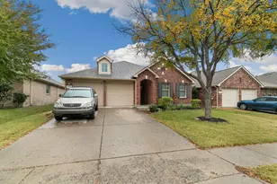 2832 Evening Mist Dr, Little Elm, TX 75068 - Photo 2