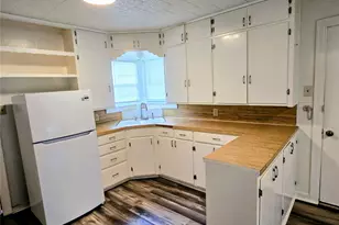 1813 Throckmorton St, Gainesville, TX 76240 - Photo 14