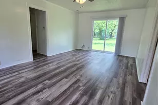 1813 Throckmorton St, Gainesville, TX 76240 - Photo 8