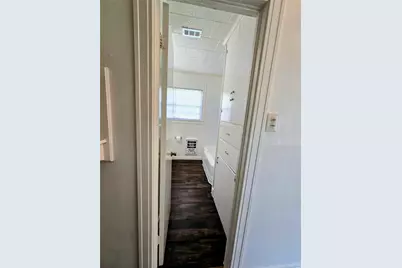 1813 Throckmorton Street, Gainesville, TX 76240 - Photo 16