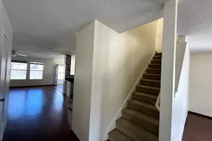 7919 Mosstree Dr, Arlington, TX 76001 - Photo 8