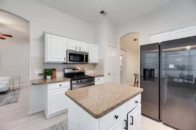 336 Touchdown Drive, Irving, TX 75063 - Photo 10