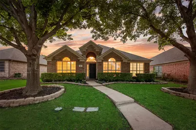 336 Touchdown Drive, Irving, TX 75063 - Photo 2