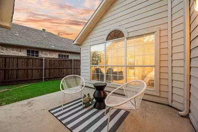 336 Touchdown Drive, Irving, TX 75063 - Photo 24