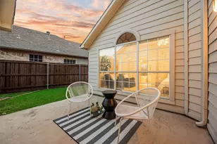 336 Touchdown Dr, Irving, TX 75063 - Photo 24