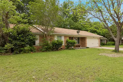 7420 Maple Drive, North Richland Hills, TX 76180 - Photo 2