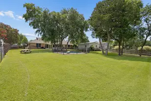 2507 Lake Ridge Rd, Glenn Heights, TX 75154 - Photo 18