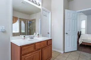4924 Marsh Harrier Ave, Grand Prairie, TX 75052 - Photo 22