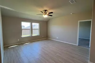 8436 Hollymead Ln, Fort Worth, TX 76131 - Photo 6