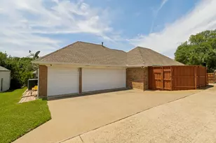 9502 Moss Haven Dr, Dallas, TX 75231 - Photo 38