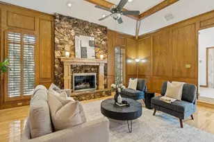 9502 Moss Haven Dr, Dallas, TX 75231 - Photo 4